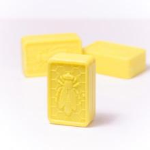Zeep geel met bijen opdruk 3 stukken ? 100 gram